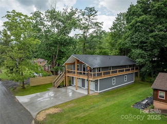 2513 Rolfe St, Hendersonville, NC 28791