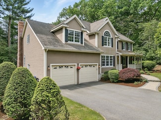 7 Karen Dr, Bedford, MA 01730