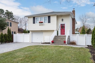 1496 Ocean Ave, Bohemia, NY 11716