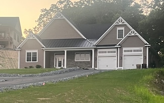 319 Ventura St, Ludlow, MA 01056