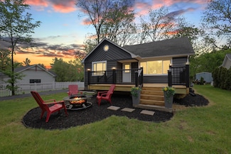 71 Menominee Rd, Williams Bay, WI 53191