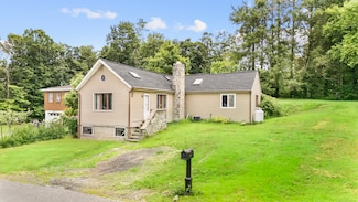 5 Lafayette Rd, New Fairfield, CT 06812