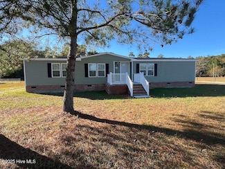 542 Red Oak Farm Rd, Tar Heel, NC 28392