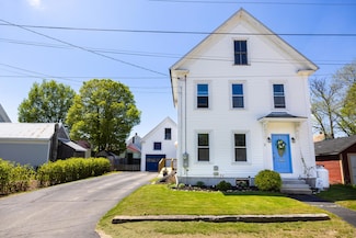 2 School St, Bridgton, ME 04009