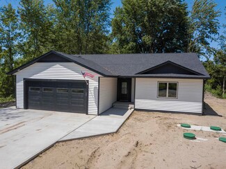 3055 E Gordonville Rd, Midland, MI 48640