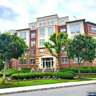 26 Ave at Port Imperial Unit 210, West New York, NJ 07093