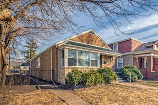 7913 S Dante Ave, Chicago, IL 60619