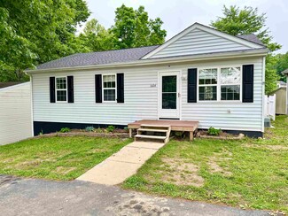 1604 5th St, Waynesboro, VA 22980