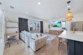 21396 Kennedy Ln, Huntington Beach, CA 92646