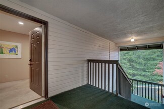 20026 Vikings Crest NE Unit 1-304, Poulsbo, WA 98370