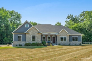 117 Belle Rive Dr, Millington, IL 60537