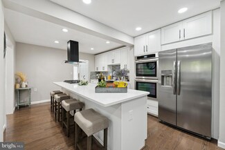 3902 Adrienne Dr, Alexandria, VA 22309