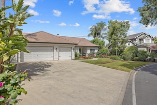 5943 W Elowin Dr, Visalia, CA 93291