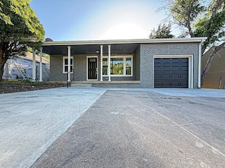 1641 N Hillside Ave, Wichita, KS 67214