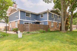 N76W14532 N Point Ct, Menomonee Falls, WI 53051