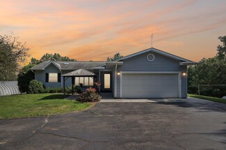 3907 9th Ct, Wisconsin Dells, WI 53965