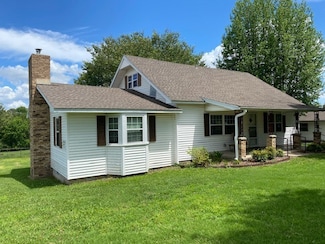 1076 N Barrington Rd, Tontitown, AR 72762