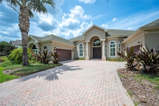 715 Hanover Ct, Lakeland, FL 33813