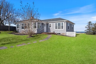 20845 Soundview Ave, Southold, NY 11971