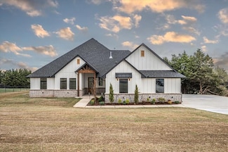 4480 Raymond Ln, Guthrie, OK 73044