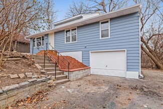 12425 25th Ave N, Plymouth, MN 55441