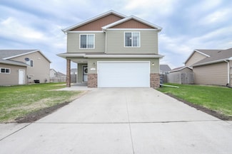 4244 18th St S, Moorhead, MN 56560