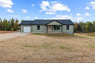 977 Red Cross Rd, Park City, KY 42160