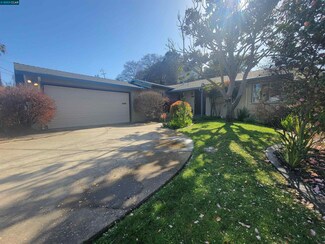 2492 Doidge Ave, Pinole, CA 94564