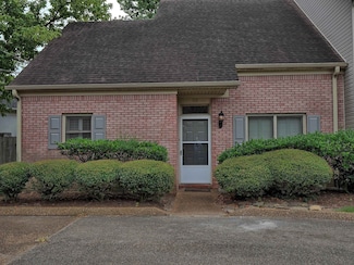 110 College Hill Village, Brownsville, TN 38012