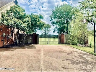 4985 Bobo Place, Olive Branch, MS 38654