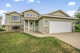 6645 Black Spruce St, Saint Cloud, MN 56303