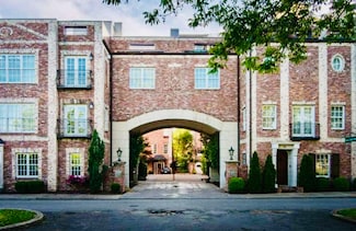 102 W End Close, Nashville, TN 37205