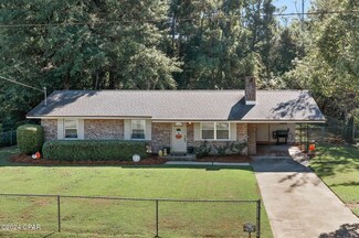 781 Gilbert Dr, Chipley, FL 32428