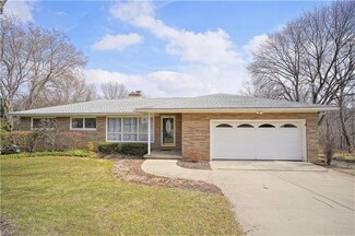 1142 Catherine St, Mogadore, OH 44260