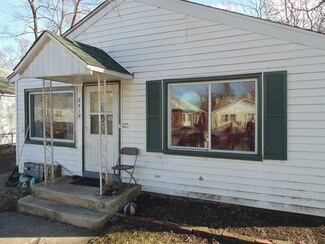 2719 Floyd St, Lake Station, IN 46405