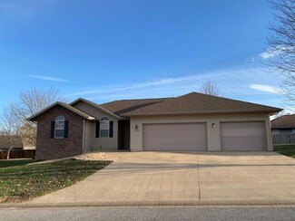 33 Micahs Crossing, Reeds Spring, MO 65737