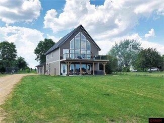 1120 Park Rd, Madison Lake, MN 56063