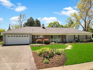 304 E Hawthorne Blvd, Wheaton, IL 60187