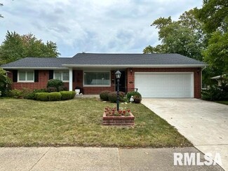 1704 Deppert Dr, Pekin, IL 61554
