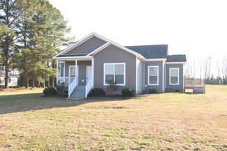 312 E Kornegay St, Dover, NC 28526