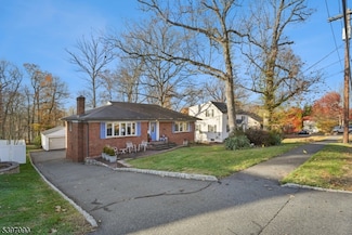 29 Sycamore Ave, Livingston, NJ 07039