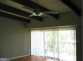 7605 Fontainebleau Dr Unit 2347, New Carrollton, MD 20784