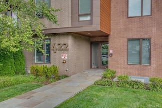 422 E Boston Post Rd Unit 301, Mamaroneck, NY 10543
