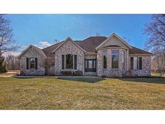 10444 Oleysa Ct, Wheatfield, IN 46392