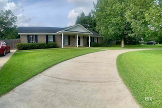10203 Woodmere Dr, Fairhope, AL 36532