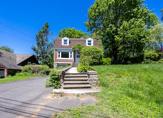 23 Prospect Ave, Oakville, CT 06779