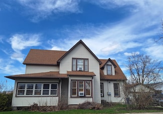 230 S Webster Ave, Omro, WI 54963