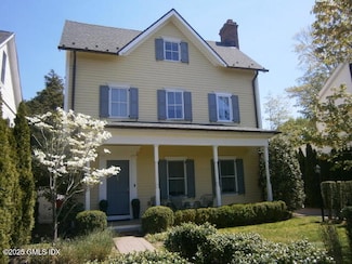 65 Sherwood Place, Greenwich, CT 06830
