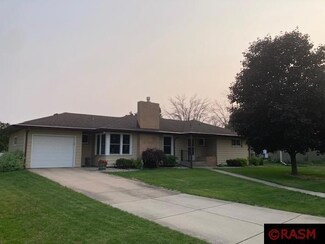 125 Dr, New Ulm, MN 56073