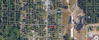 1215 S Lake Dr, Texarkana, TX 75501